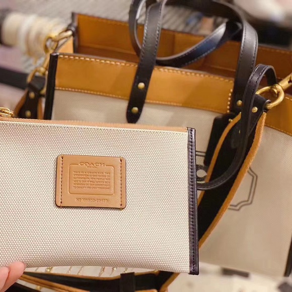 Coach limited edition Field 30 Tote - Picture 4 of 9